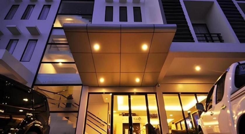 Home Crest Hotel Davao Luaran gambar