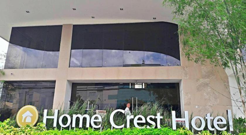 Home Crest Hotel Davao Luaran gambar
