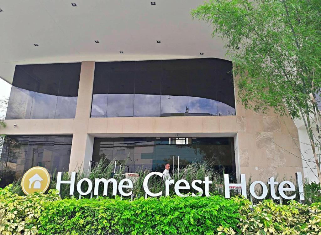 Home Crest Hotel Davao Luaran gambar
